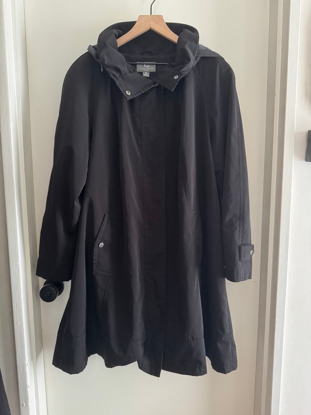 GALLERY womens black swing raincoat w/ stowable hood - 1X